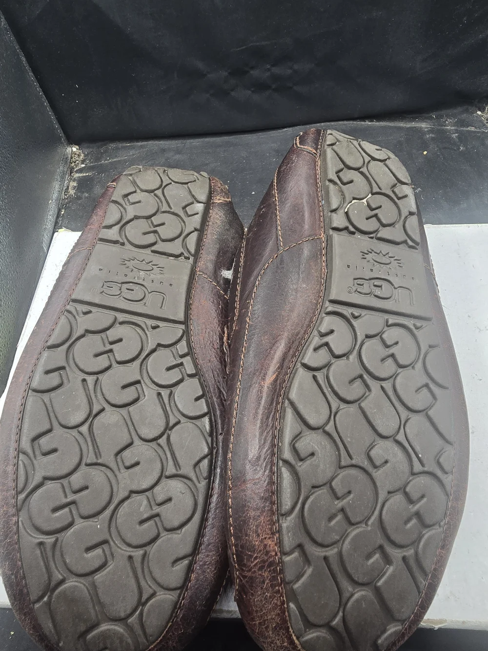 UGG‎ Men's Brown Leather Shearling Lined Moccasin Slippers